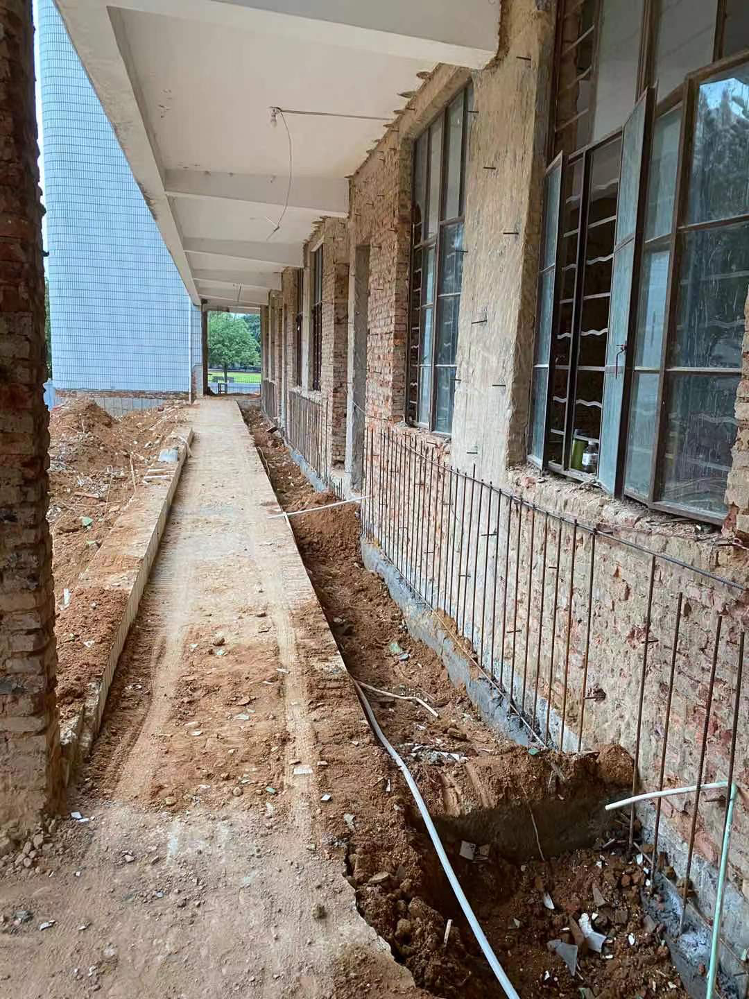 水泥路面起皮怎么办？可以一次性治理到位吗？
